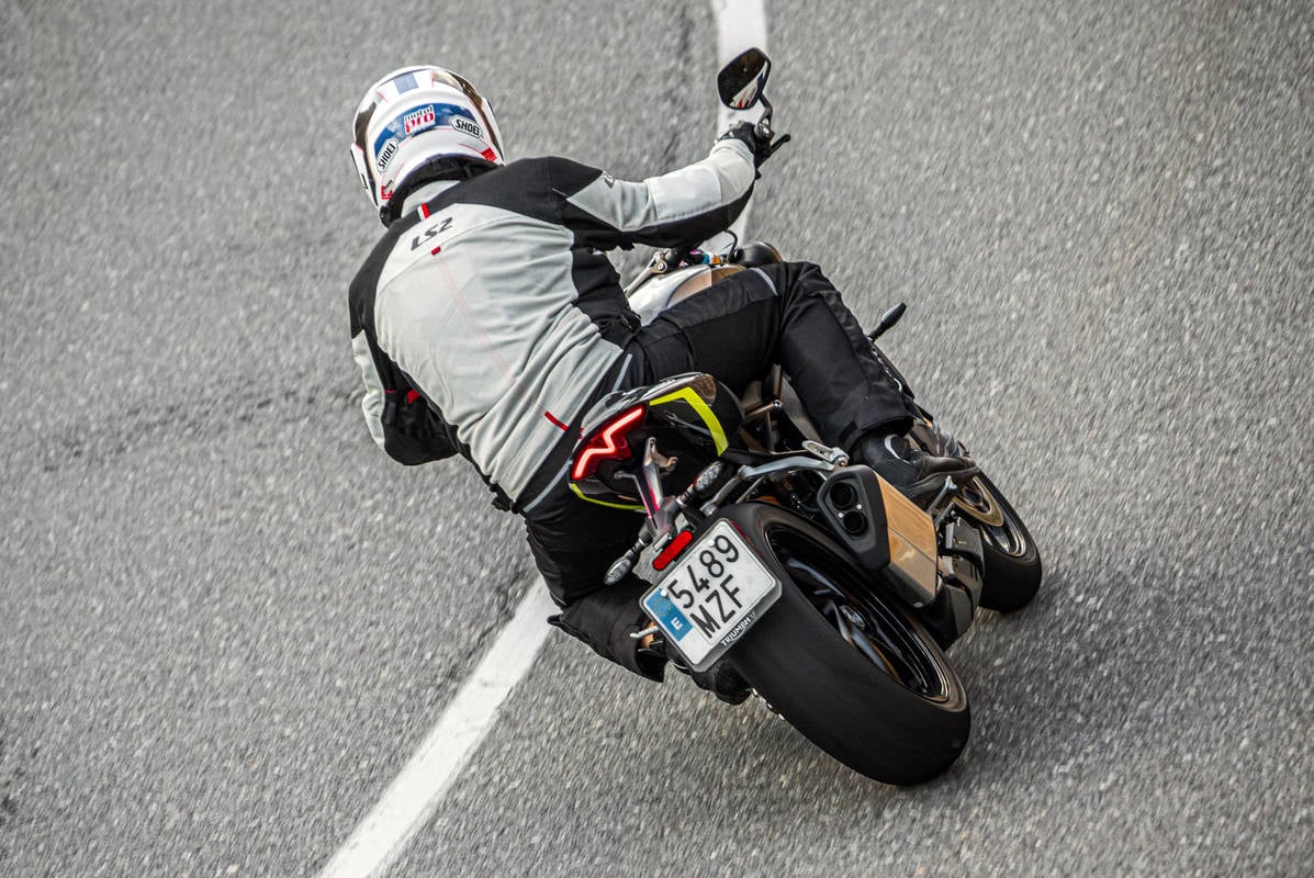 Prueba Triumph Speed Triple 1200 RS: la Superbike sin carenado Prueba Triumph Speed Triple 1200 RS: la Superbike sin carenado