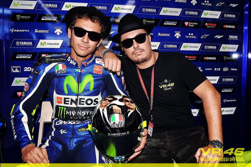 Valentino Rossi, Uccio y su casco Blues Brothers