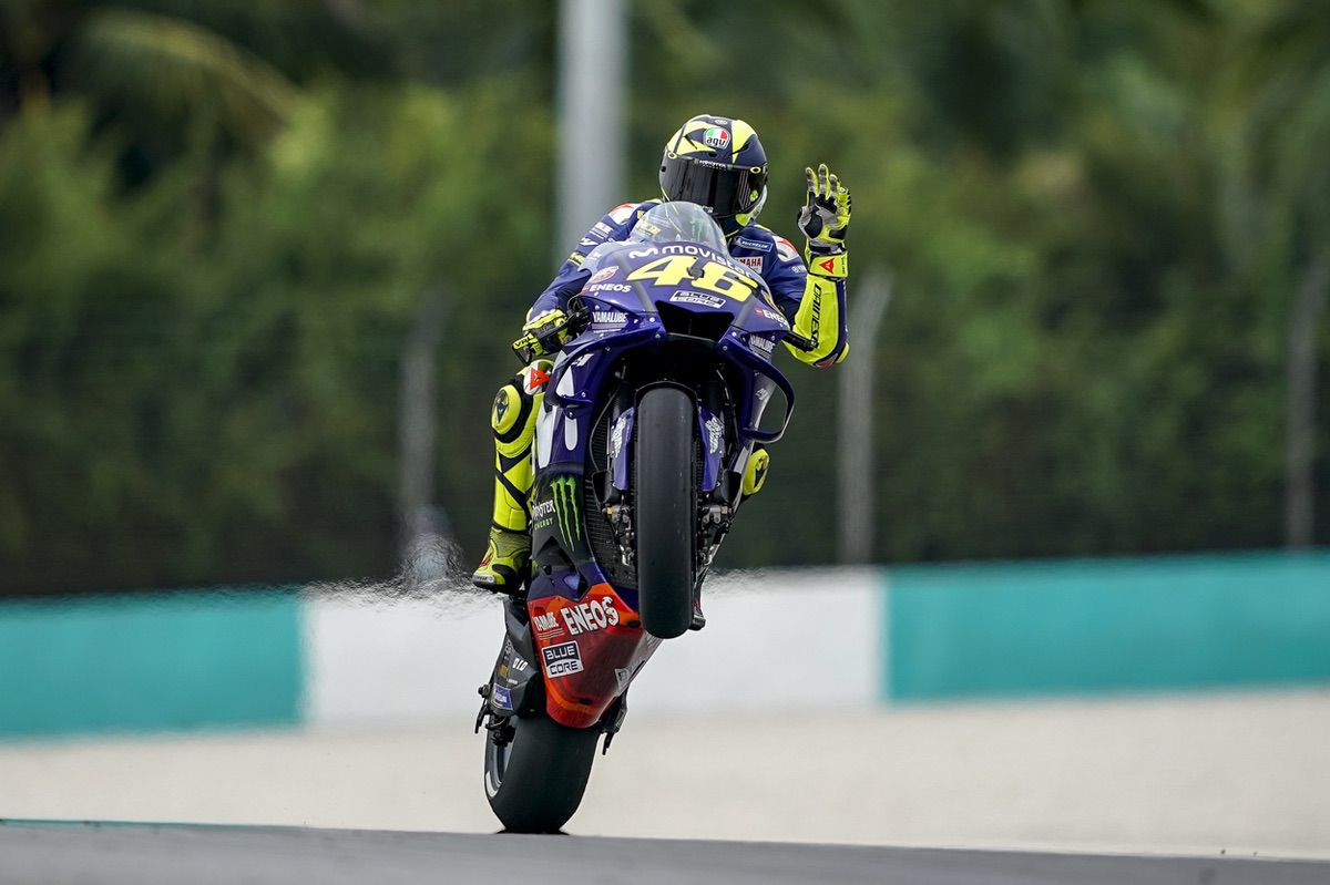 Valentino Rossi se anima tras la victoria de su compañero Viñales en Australia