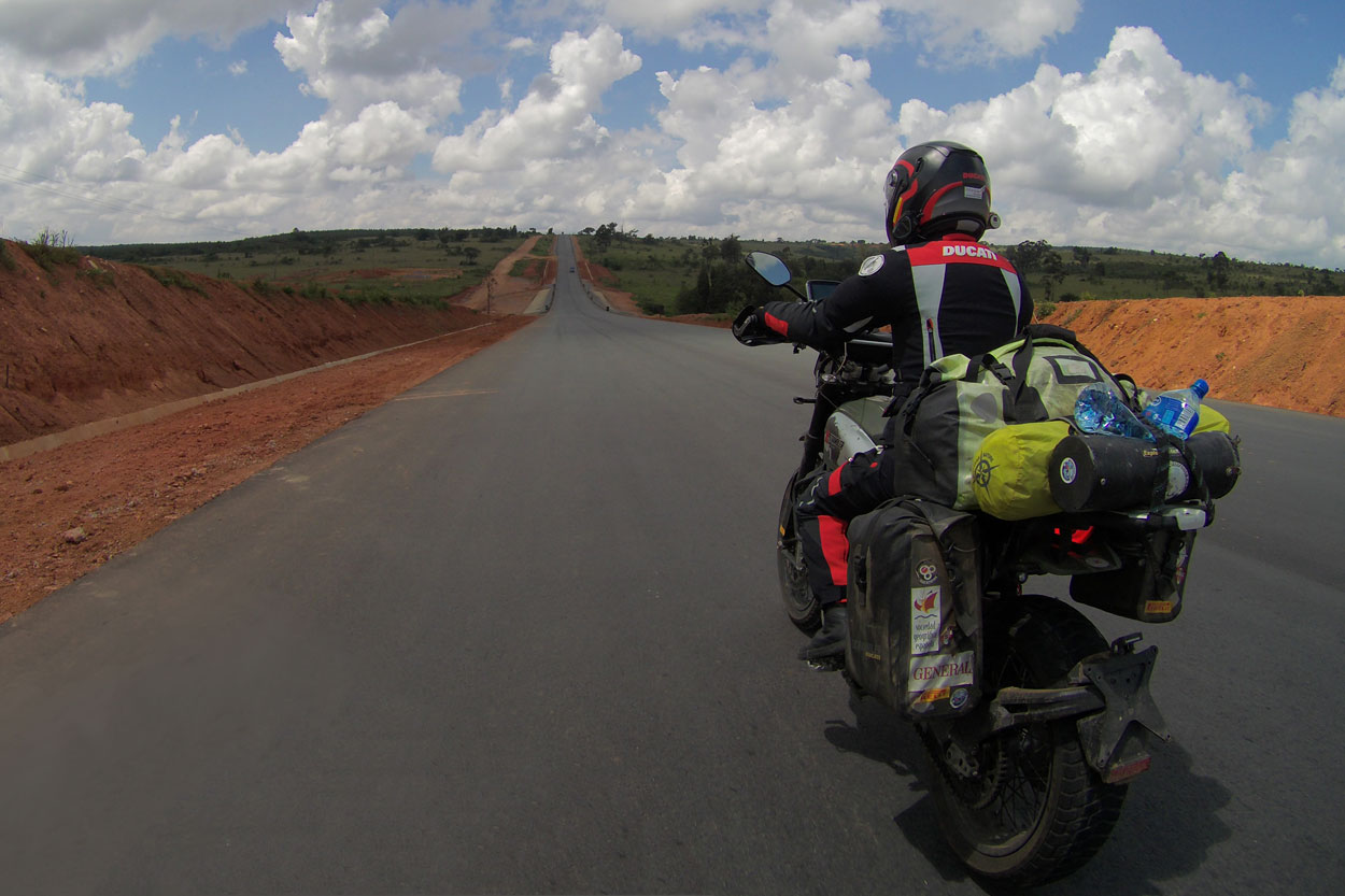 Viaje en moto por Kenia y Tanzania, Alicia Sornosa Viaje en moto por Kenia y Tanzania, Alicia Sornosa