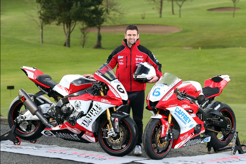 William Dunlop con sus Yamaha del Temple Golf Club William Dunlop con sus Yamaha del Temple Golf Club