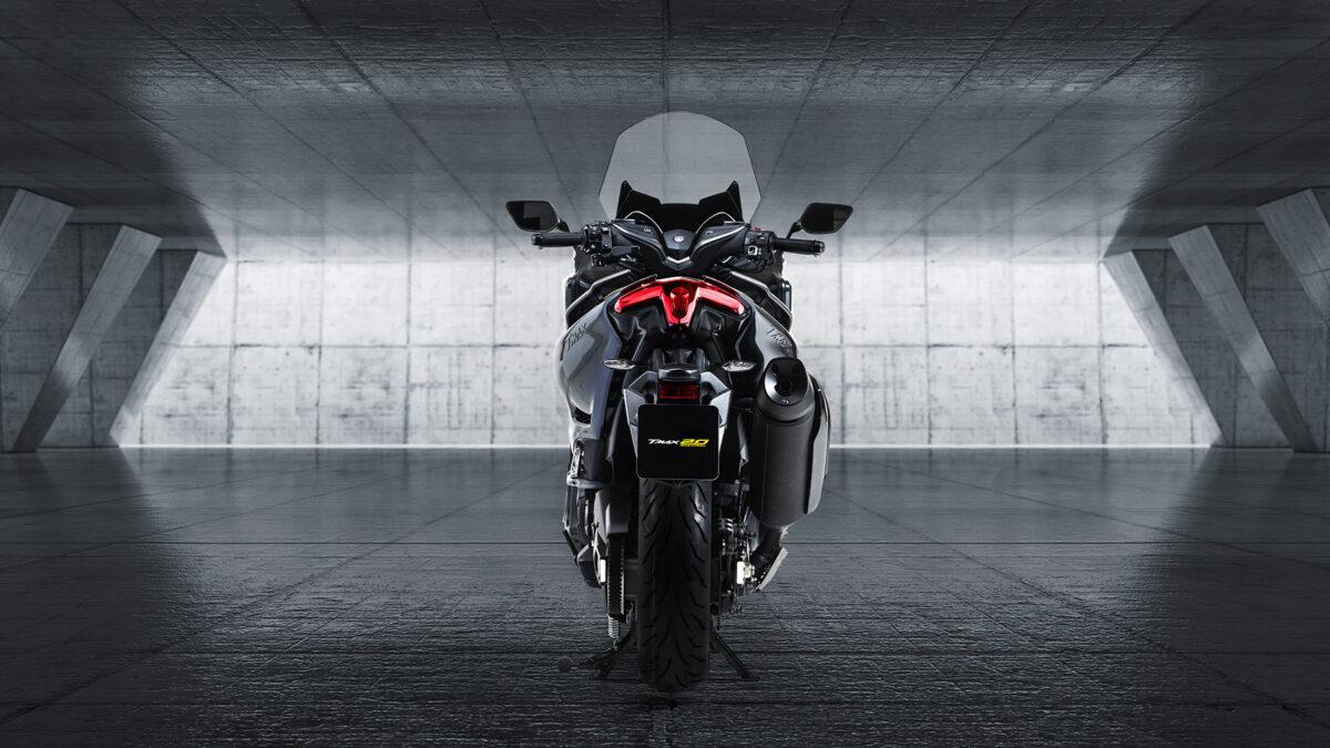 Yamaha TMAX 20 aniversario