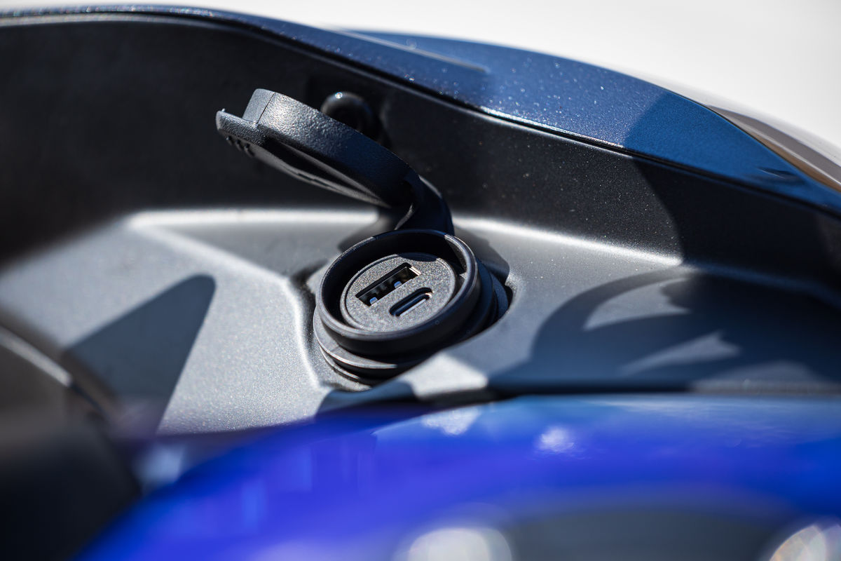 Zontes 703 R: naked tricilíndrica con genio deportivo por 6488 euros