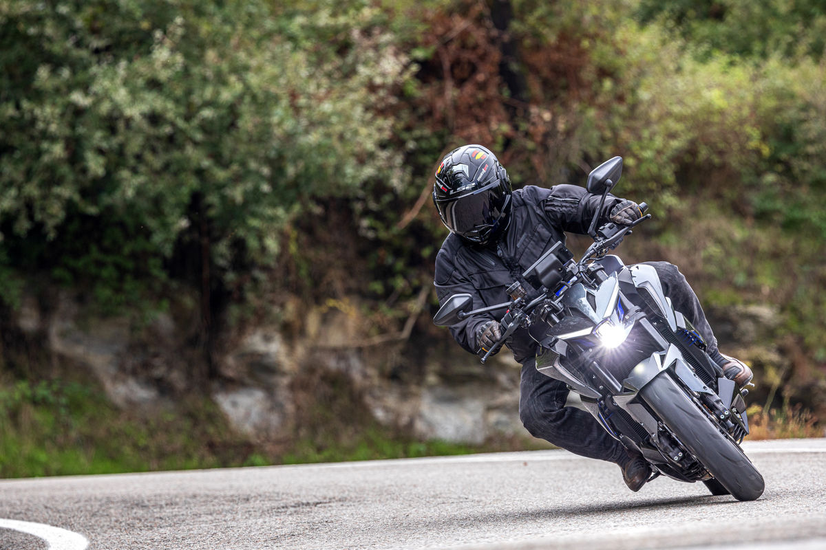 Zontes 703 R: naked tricilíndrica con genio deportivo por 6488 euros