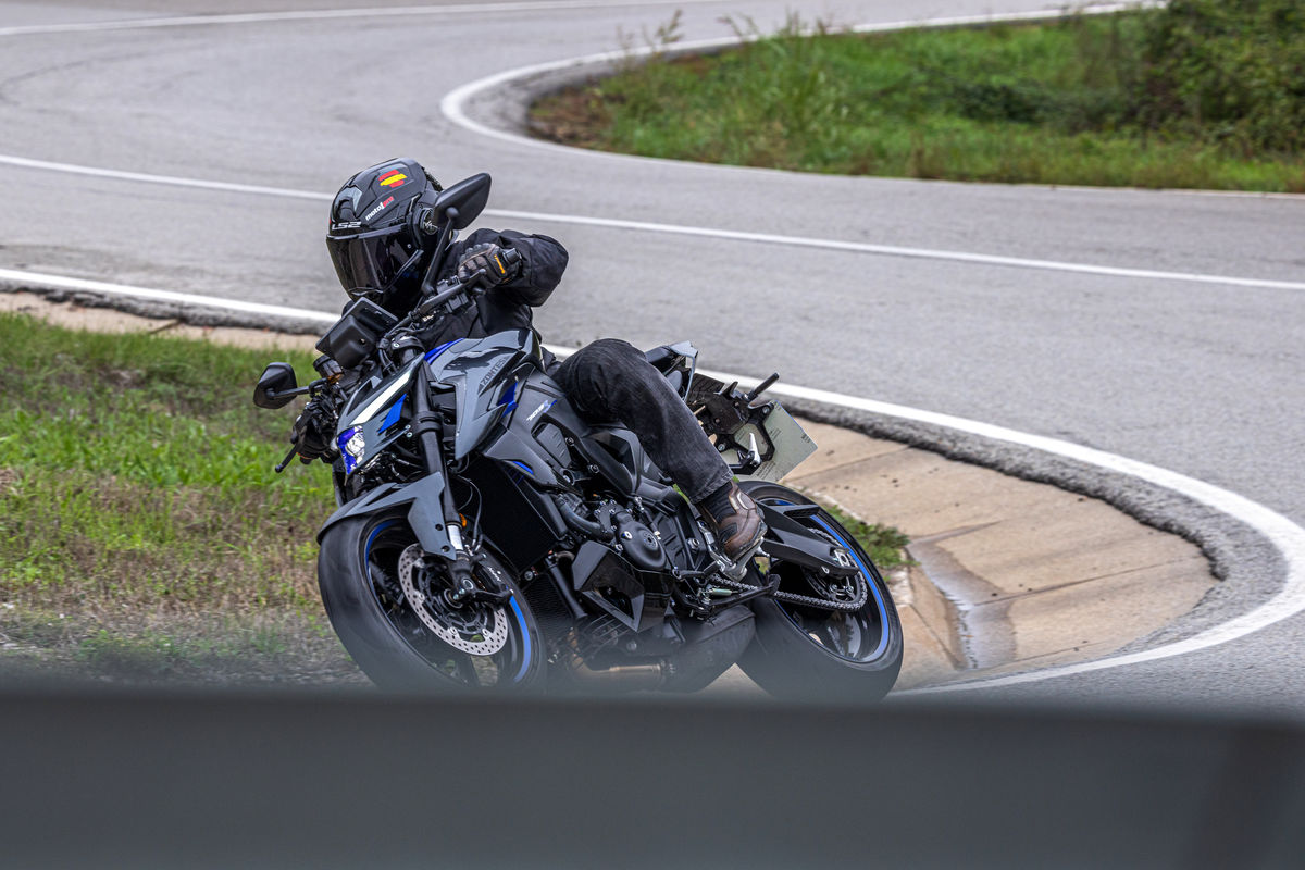 Zontes 703 R: naked tricilíndrica con genio deportivo por 6488 euros